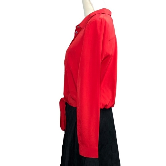 Romeo and Juliet Couture (NWT) Long Sleeve, Front Tie Top Size Medium - Picture 6 of 11